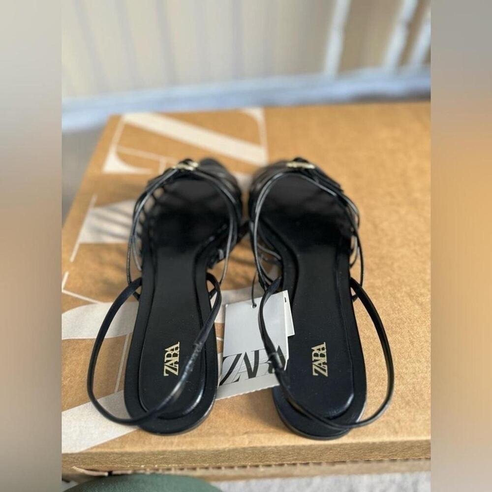 Flat sandals with thin crossed straps - Size 75 or 38 - Picture 8 of 8